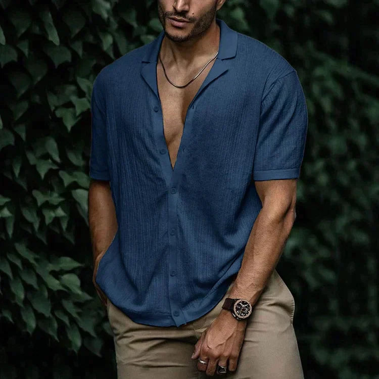 Camp Collar Short Sleeve Button-Up Shirt in Black – Vance