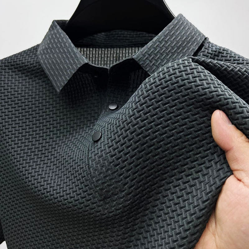 Close-up detail of pique polo shirt in Beige – TARLANO