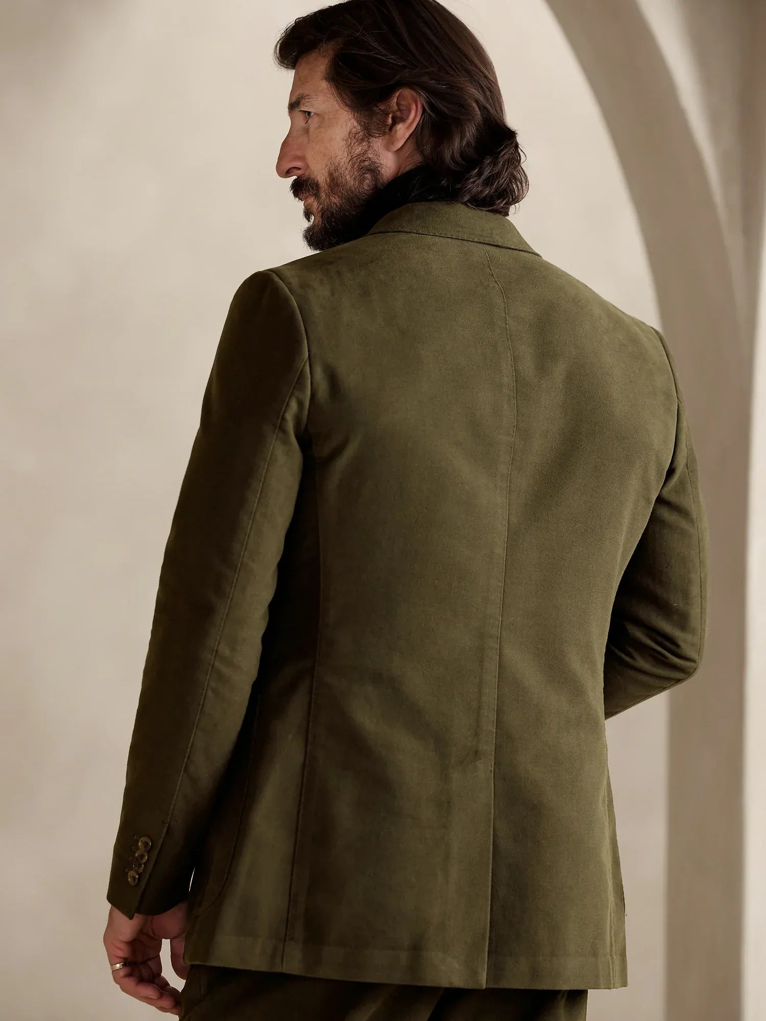 Model wearing suede blazer and pants set in black – TARLANO